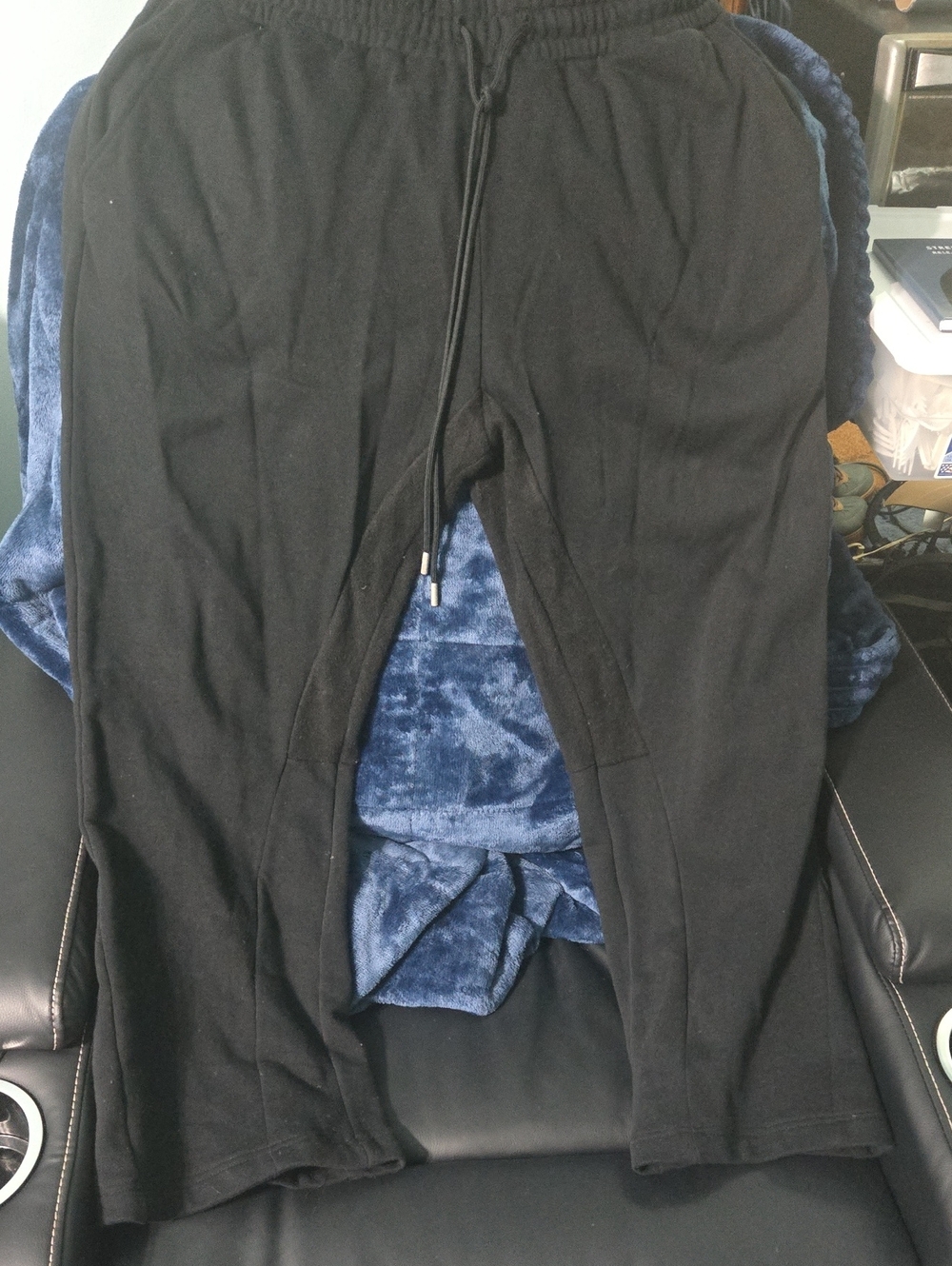 Men's Black Jogger Sweatpants - Comfortable Drawstring Fit